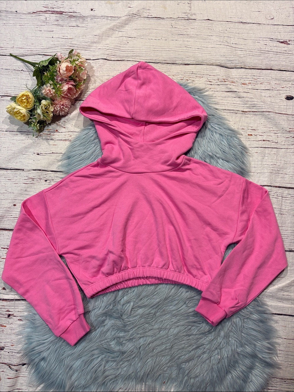NWOT Naked Wardrobe Cropped Bubblegum Pink Pullover Hoodie
